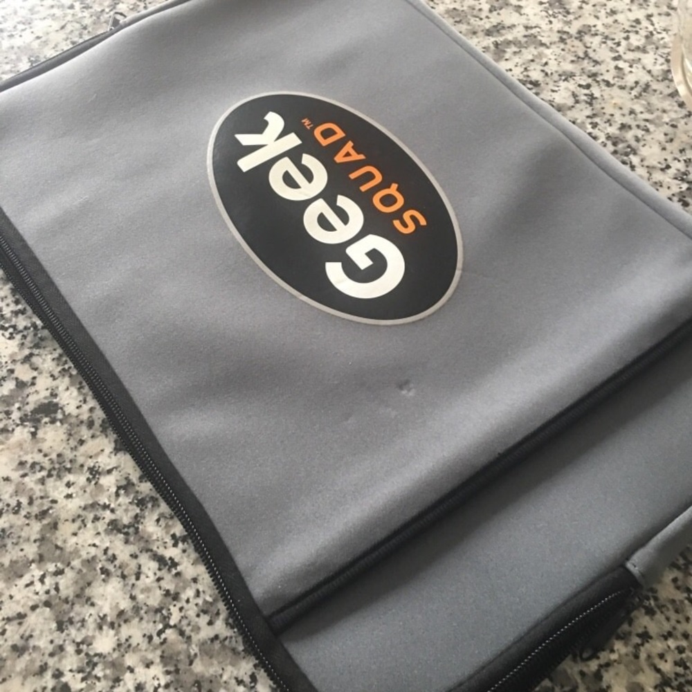 Lap top sleeve 💥⚡️4 for$25💥⚡️